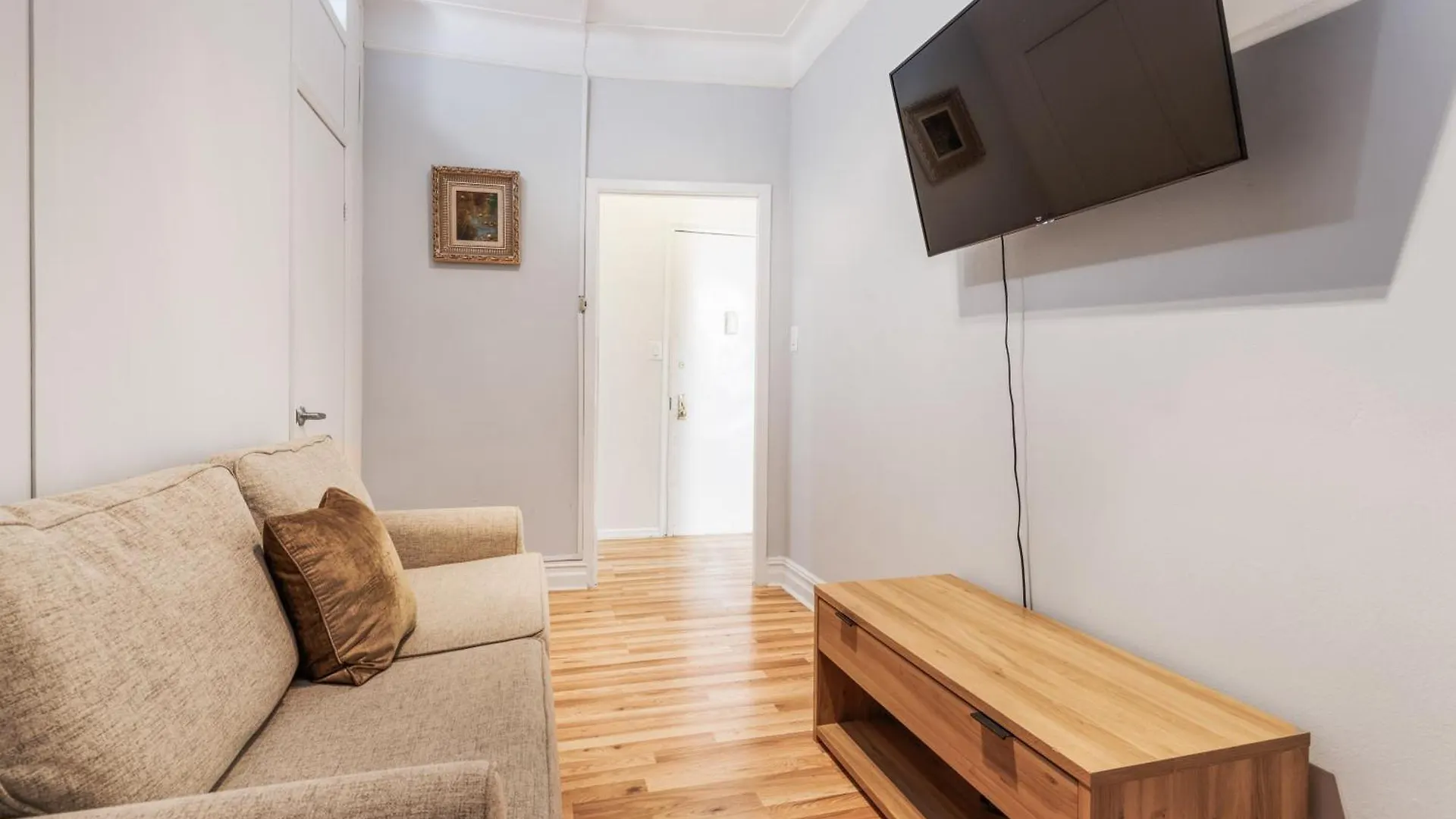 Monthly Nyc Rentals - Flawless 2 Bedroom Apartment New York